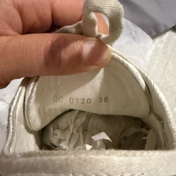 Beautiful Dior Walk n Dior Sneakers - Picture 6 of 9